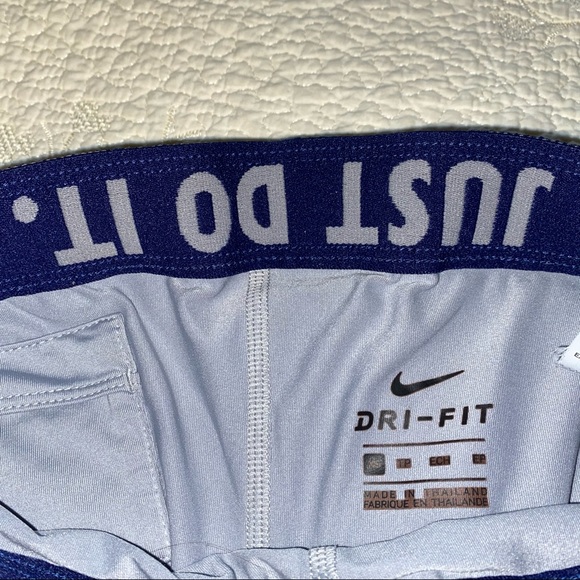 Nike 2 in 1 Dri-Fit Shorts with Spandex - Picture 11 of 14